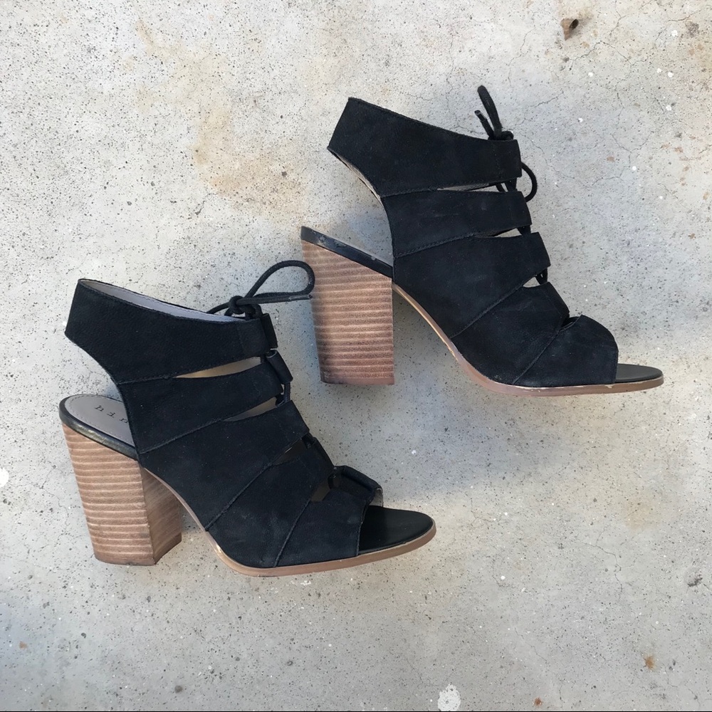 Hinge Drea Peep Toe Leather Sandal